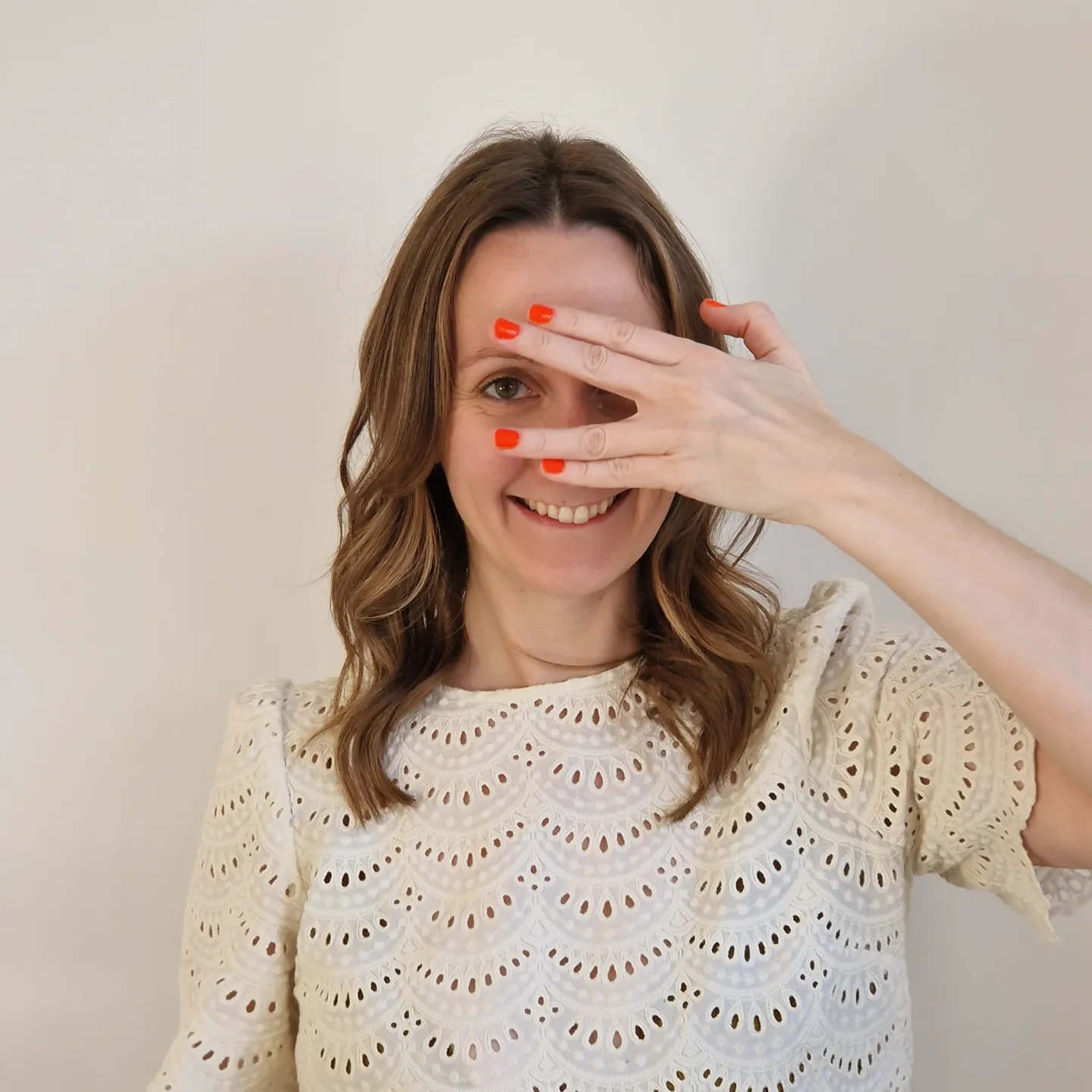 Manucure douce et bougie relaxante au Studio Les Marguerites